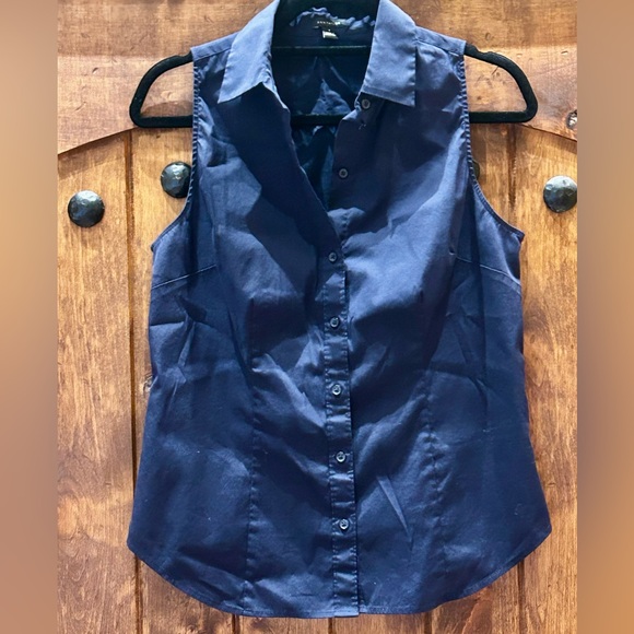 Ann Taylor Navy Sleeveless Button-Down Shirt - Picture 3 of 7